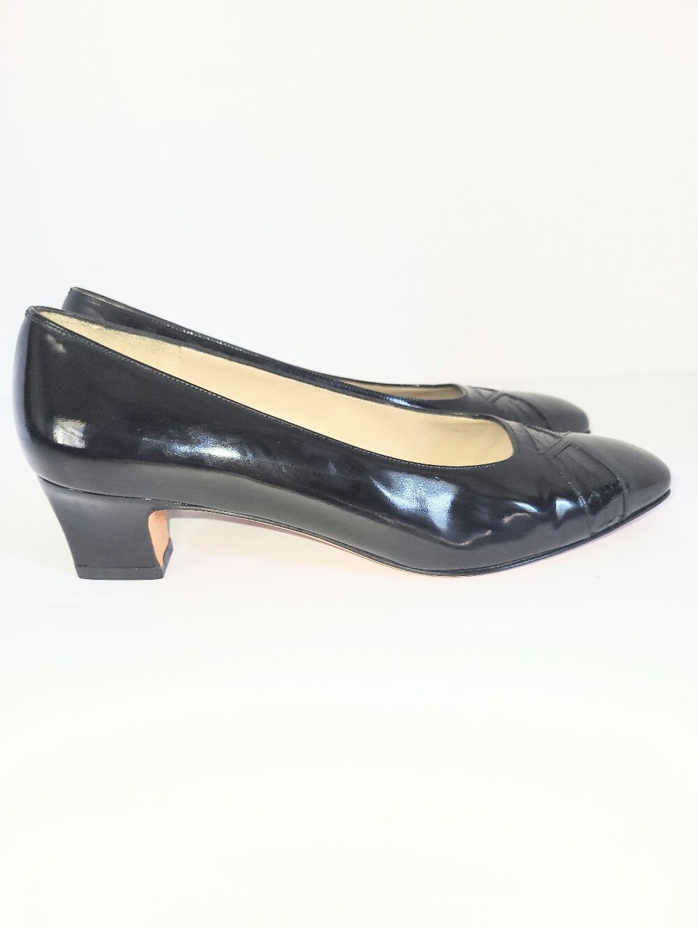 Salvatore Ferragamo Vintage 1980's Black Patent Leather Pumps Low Heel Size 7 - Picture 10 of 16